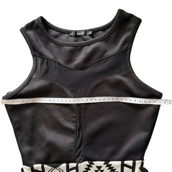 Papaya Black Sleeveless Geometric Bodycon Dress Black White Size S - Picture 4 of 7